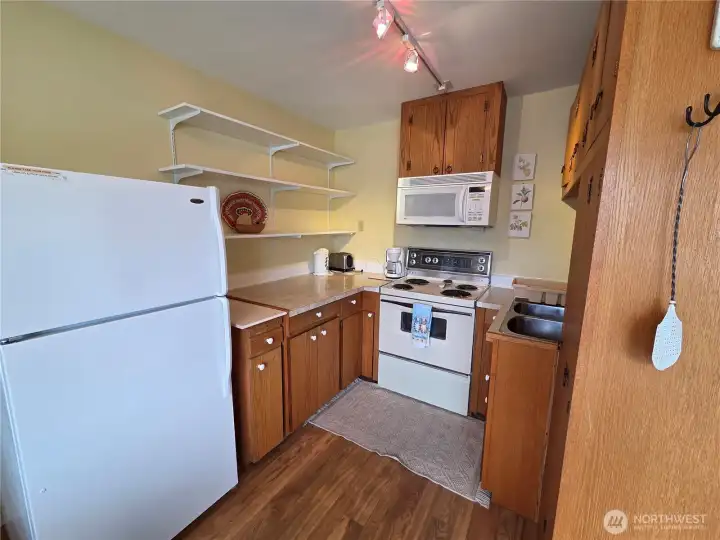 Lower-Level Kitchen Lower-Level Kitchen