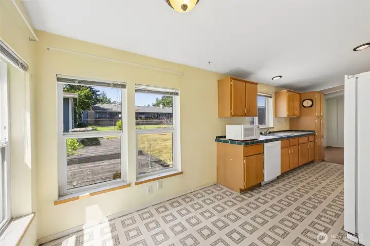 Eat in kitchen with nook or room to expand.
