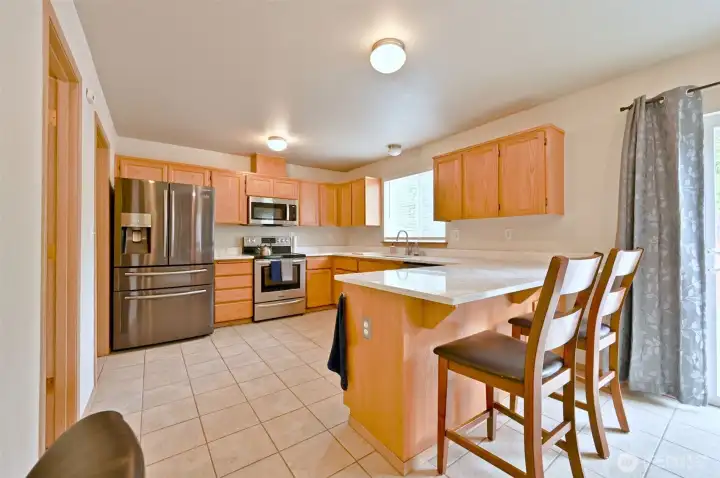 Kitchen with Walk-in Pantry Kitchen with Walk-in Pantry