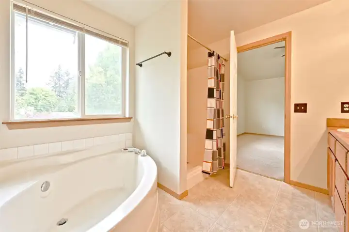 Soaking Tub & Shower Soaking Tub & Shower