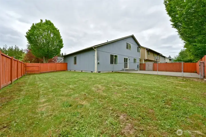 Big Back Yard Fully Fenced Big Back Yard Fully Fenced
