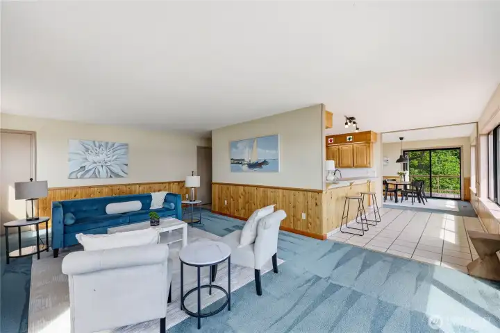 Main House: Living room, Kitchen and Dining Room