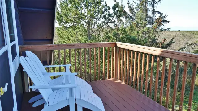 Relax on the Upstairs Deck....enjoy Sunsets and the Ocean.