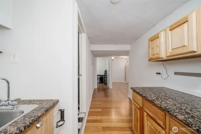 Lower Kitchenette