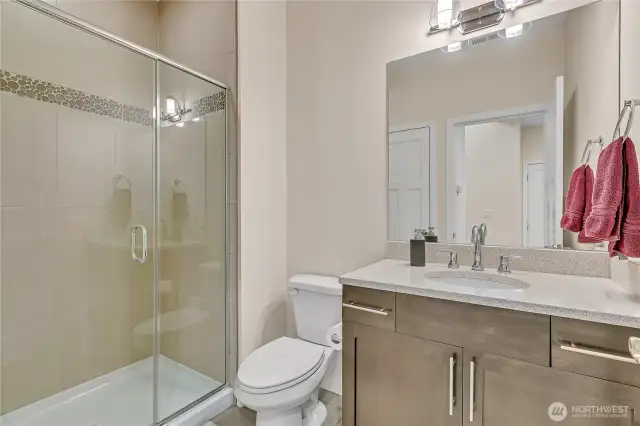 Main floor 3/4 bath