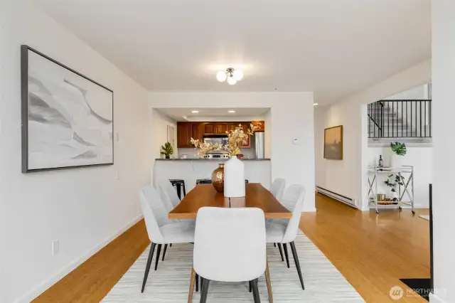 Lake views, floor-to-ceiling windows, vaulted ceilings, tons of natural light & inviting spaces—ideal for relaxing or entertaining