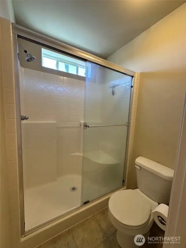 master shower room