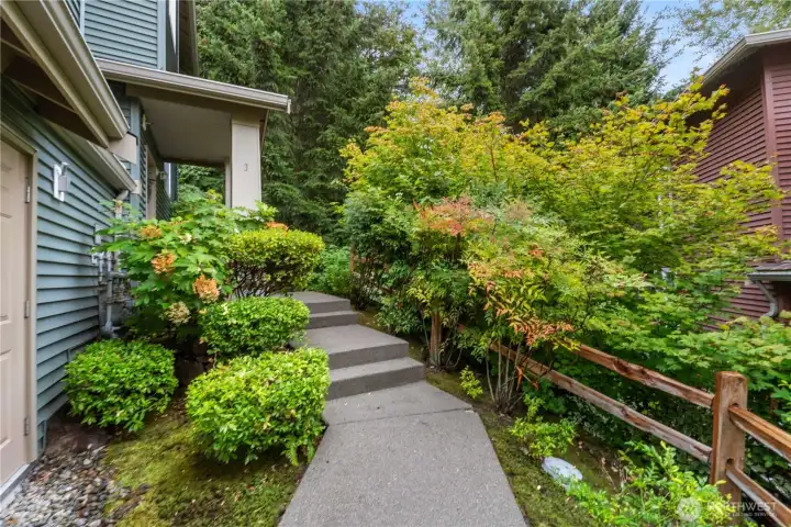 Beautiful private corner unit