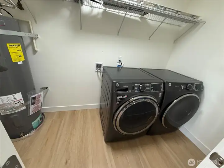 UNIT D - large utility room