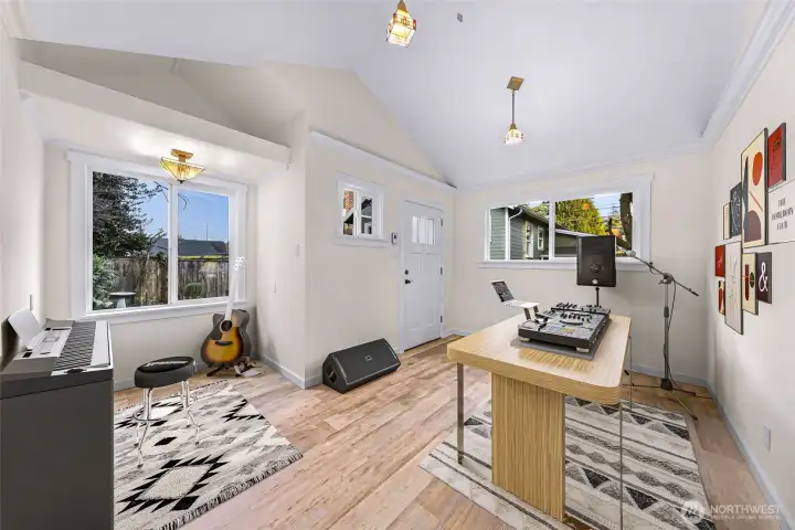 **Virtually staged to rock!**