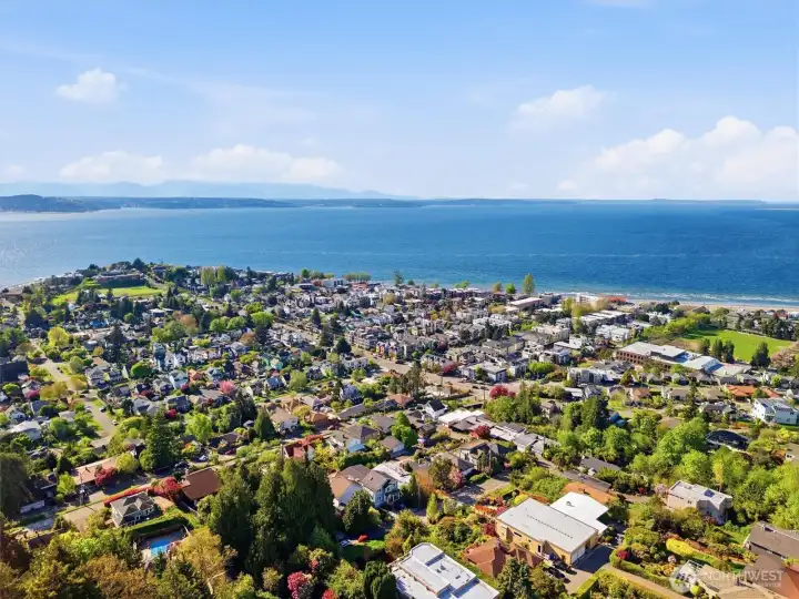 Ideally located just moments from the vibrant restaurants, coffee houses, and shops along Alki Beach, this home offers an unbeatable coastal lifestyle. The nearby West Seattle Water Taxi also provides a convenient shuttle to its terminal, offering quick and easy access to downtown Seattle for shopping, dining, and sporting events.