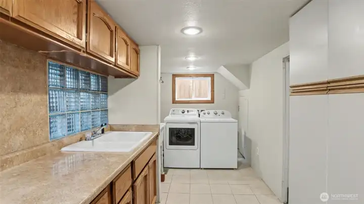Basement kitchenette Basement kitchenette