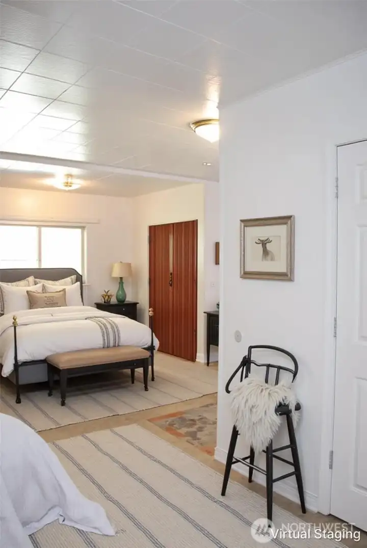 Virtually Staged spacious family or primary bedroom room. Virtually Staged spacious family or primary bedroom room.