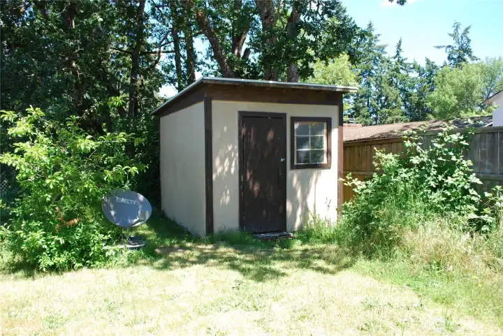 Shed. Shed.