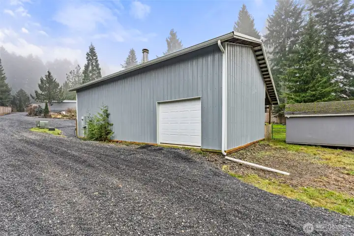 24' x 42' shop / shed with 10' x 40' lean-to 24' x 42' shop / shed with 10' x 40' lean-to