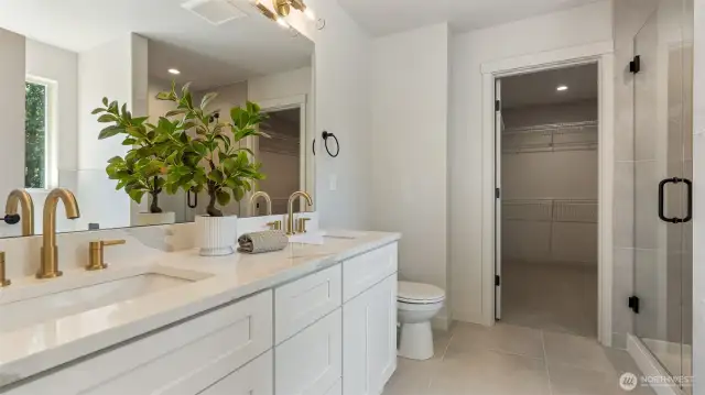 Dual Vanities, Quartz Counters, soaking tub and shower in Primary Bathroom