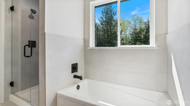 Soaking tub