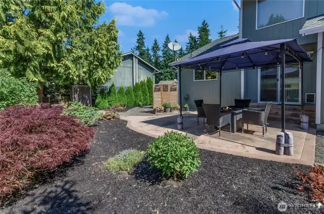Beautifully landscaped yard