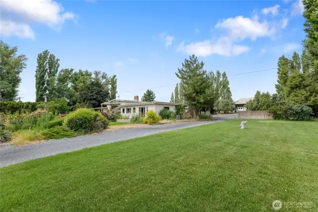 Additional yard space for all your outdoor activities.