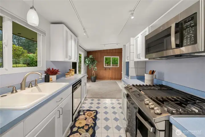 A kitchen that works as hard as you do—bright, organized, and spacious for all your culinary needs