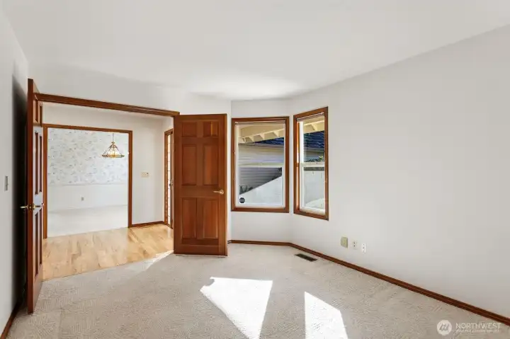 4th Bedroom/Den/Office