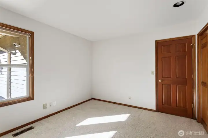 4th Bedroom/Den/Office