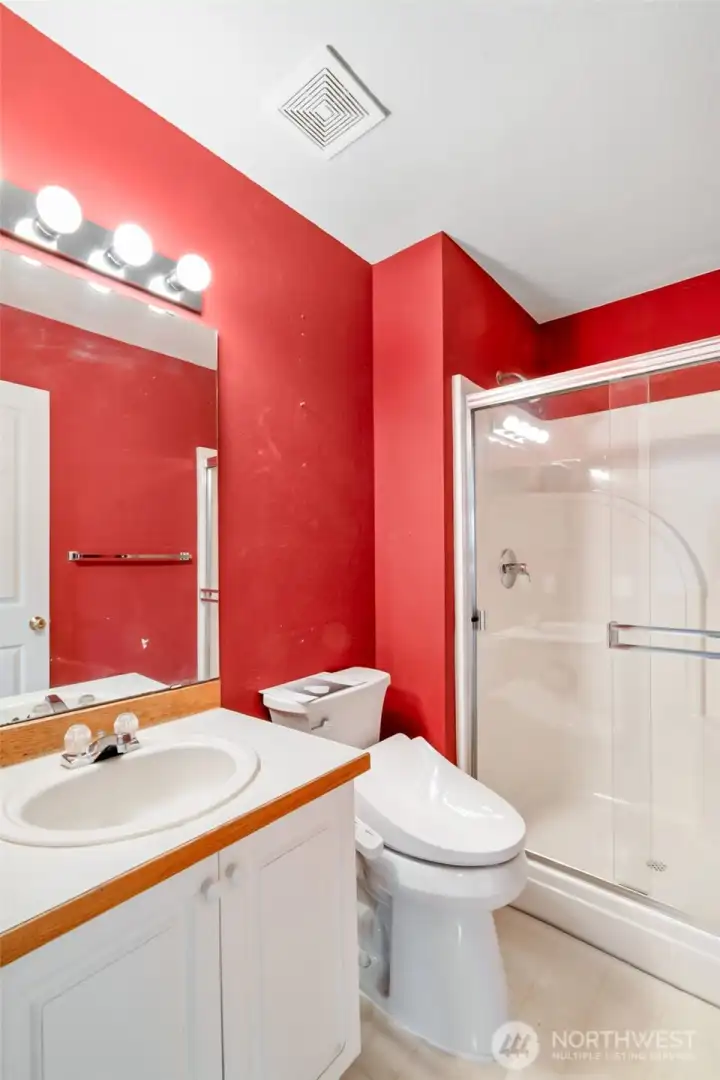 Main Floor 3/4 Bathroom