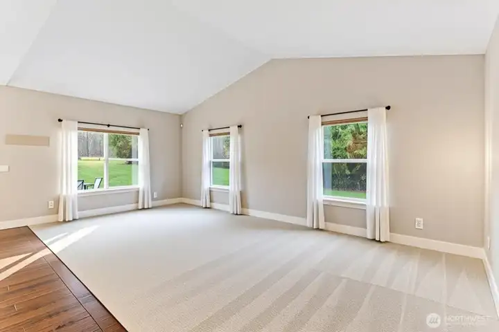 Spacious Living room