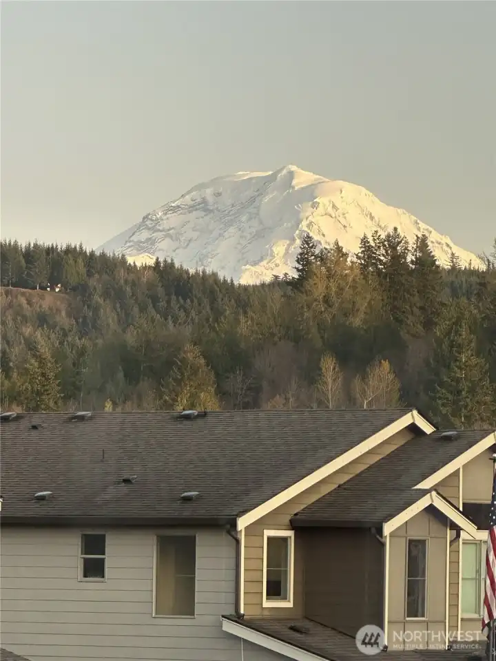 Peek a boo Mountain view from the upper bedroom