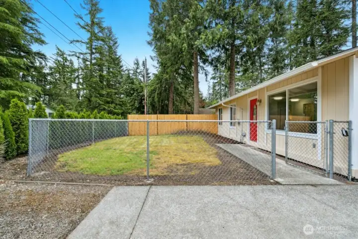 Fully fenced.