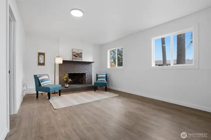 Rec room downstairs can be used to fit your needs