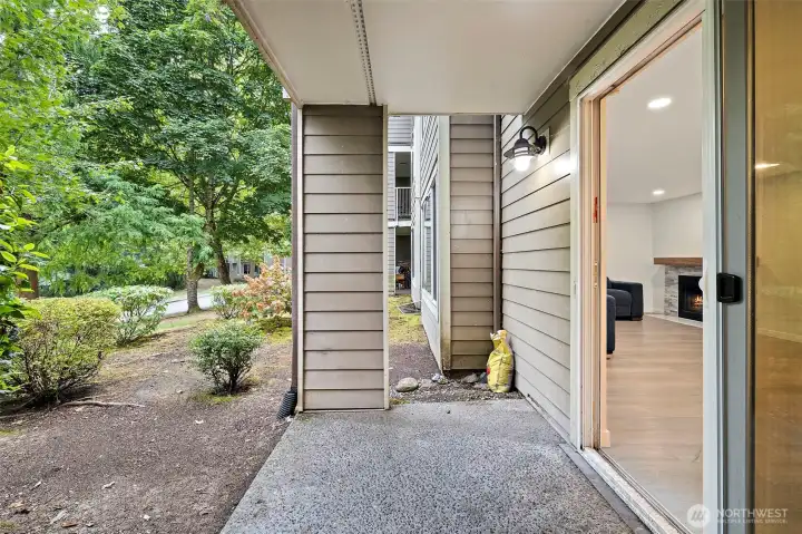 Your quick outdoor escape to your patio!