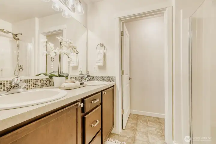 Primary Ensuite Bathroom