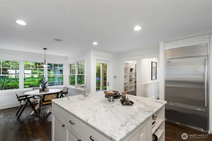 The breakfast area has a sweet built-in desk as well.
