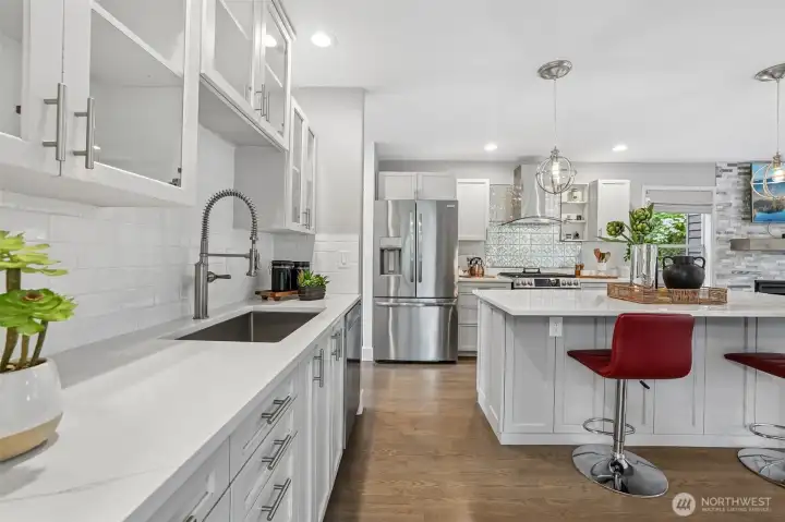 Kitchen with loads of prep space