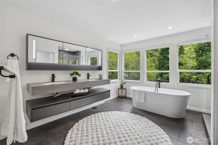 Amazing primary bath with complete privacy