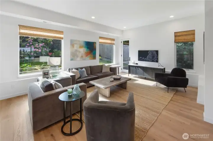 Additional living room w/ access to rear yard.
