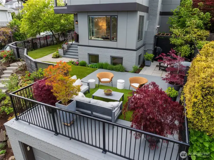 East facing patio off the main floor where you can enjoy morning coffee w/ views of City, Sound, Mt. Rainier.