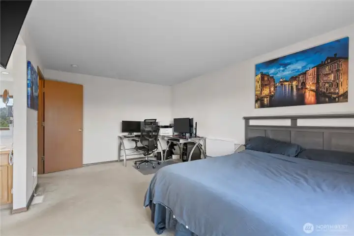 This room is very generous This room is very generous