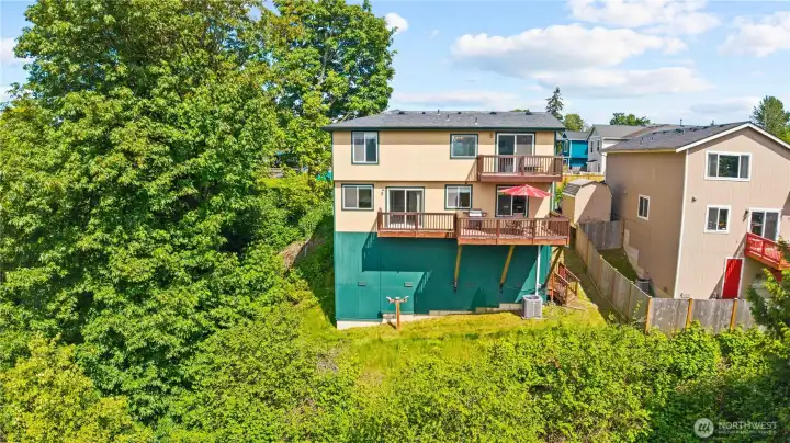 Just a view of how private this home is. Property is approx 30 feet back from the home! Just a view of how private this home is. Property is approx 30 feet back from the home!