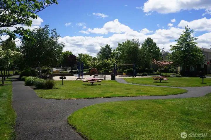 Nearby park & playground
