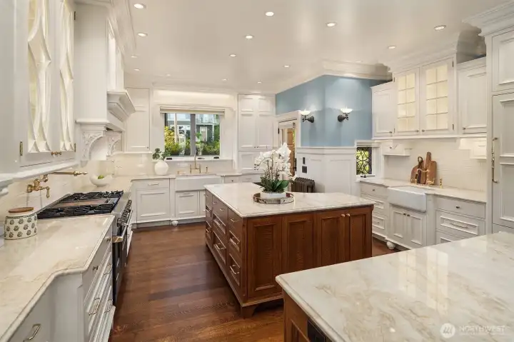 Fully Renovated Gourmet Kitchen