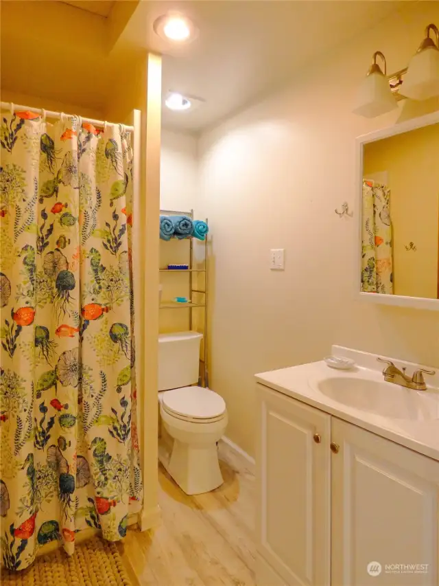 Upstairs Unit-3/4 Bath