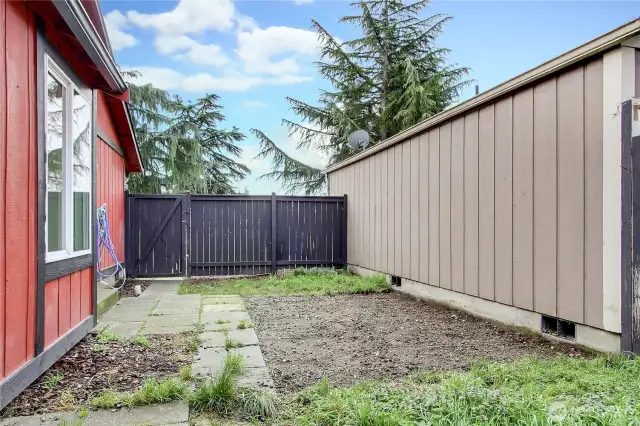 Fully Fenced Yard