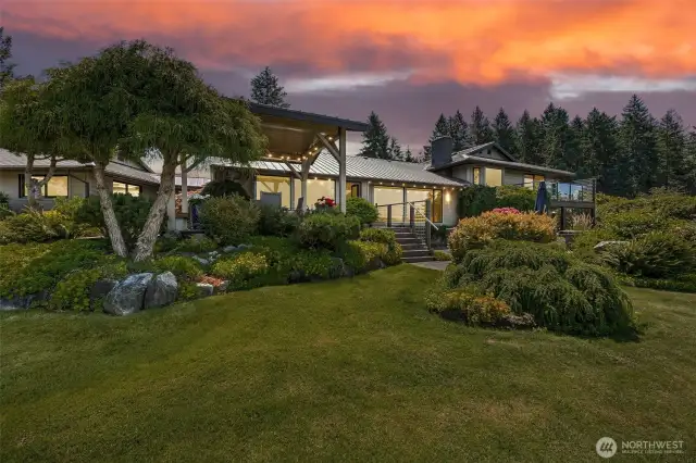 Western exposure makes for incredible sunsets!
