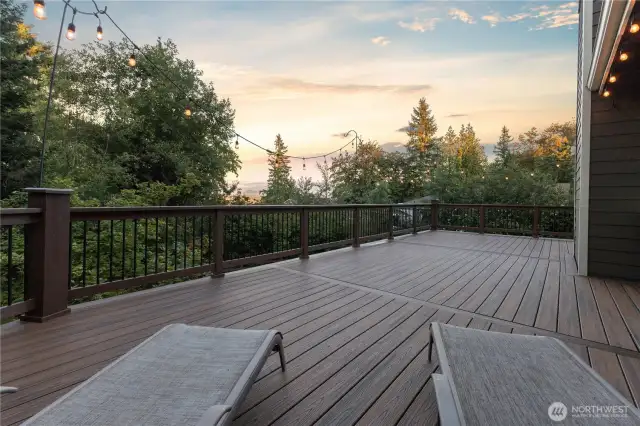 Relax on the deck and enjoy hot cup of coffee with spectacular views