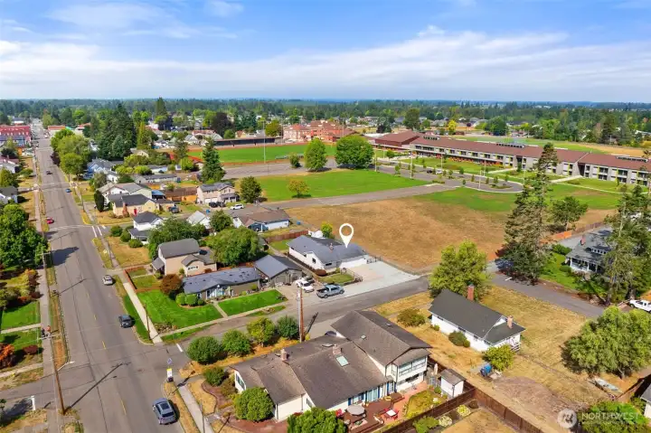 Short walk to heart of Buckley and Glacier Middle School