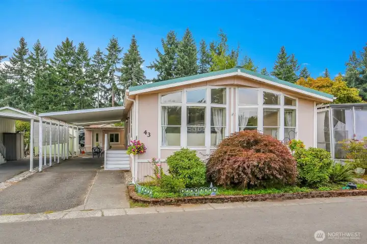 Location, location, location! Welcome home to your beautiful 1991 Silvercrest home. Super desirable park location with Sunrise views, green spaces and the occasional glimpse of Mt. Rainier!