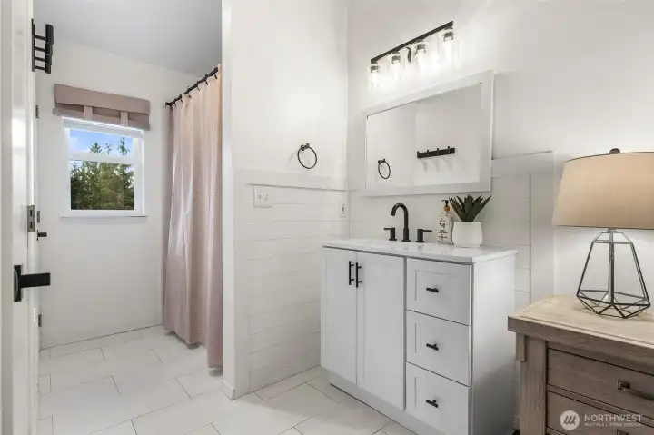 Primary Bedroom Ensuite