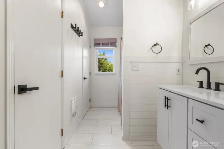 Primary Bedroom Ensuite